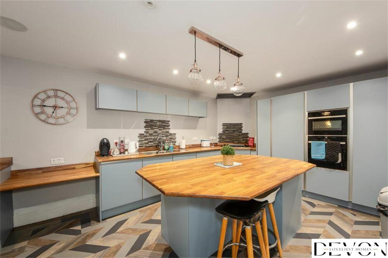 Loveliest Homes Paignton - Casa Marina - 3 Bed, 2 Bathroom House, Balcony, Parking Exteriör bild